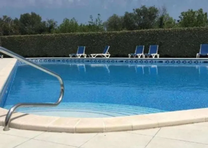 Apartman De Standing Avec Piscine *